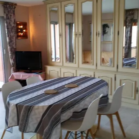 Le Capitole Apartment *